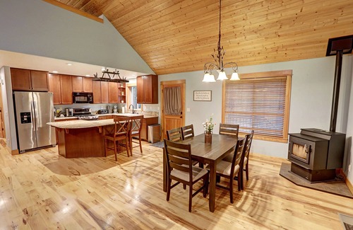 Detroit Cabina | Cozy Detroit Cabin