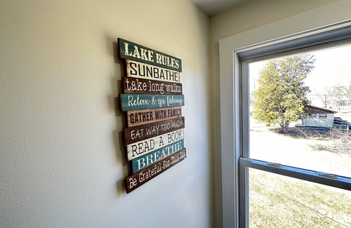 Tawas City Casa | Cozy Downtown East Tawas Home!