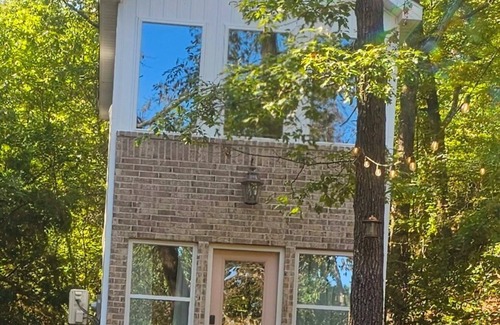 Cecil Cabina | Cozy dual-cabin experience on Washburn Mountain in peaceful Greenwood, Arkansas.