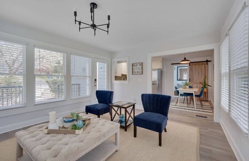 North Raleigh Casa | Cozy Fully-Renovated 2 BRM 2 Bath Near North Hills