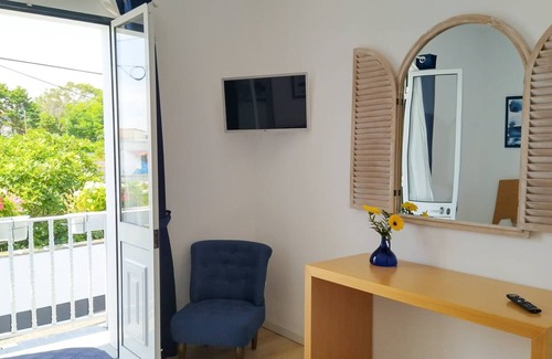 Angra do Heroismo Cama Y Desayuno | Cozy Guesthouse with Ocean views