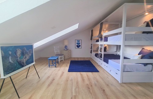 Angra do Heroismo Cama Y Desayuno | Cozy Guesthouse with Ocean views