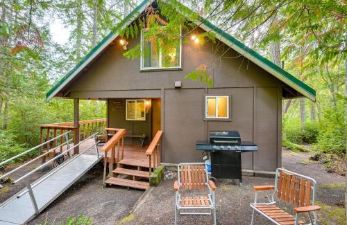 Longbranch Apartamento | Cozy Hideaway on Key Peninsula with Serene Views!