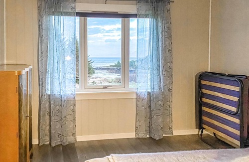 Sandoy Casa | Acogedora casa en Harøy con vistas al.