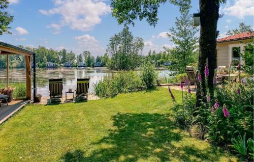 Oosterwolde Casa | Cozy Home In Oosterwolde With House Sea View