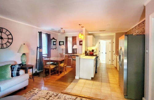 Joffre Casa | Cozy home in quiet neighborhood