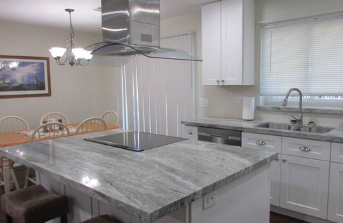 Alta Vista Estates Casa | Cozy home near freeways w/ pool, BBQ