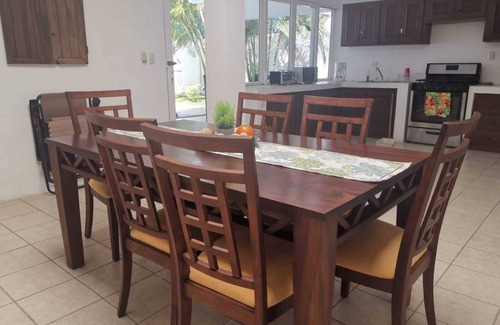 Puerto Quetzal Chalet De Esquí | Cozy house in the nature close to the beach