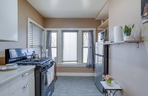 Kalamazoo Apartamento | Cozy Kalamazoo Studio, 4 Mi to Downtown Area!
