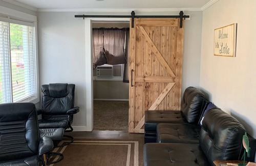 Friendship Casa | Cozy Lake View Getaway