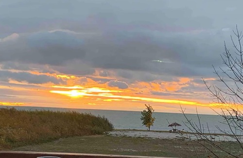 Saint Laurent Cabina | Cozy Lakefront Cottage