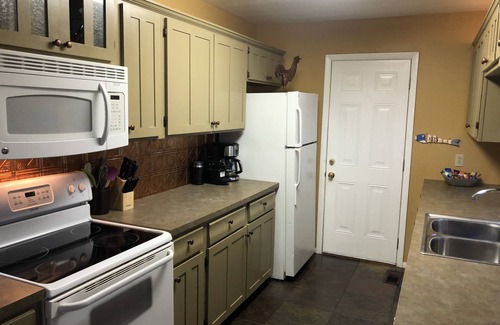 Lexington Casa | Cozy Lexington 2-Bedroom Ranch House