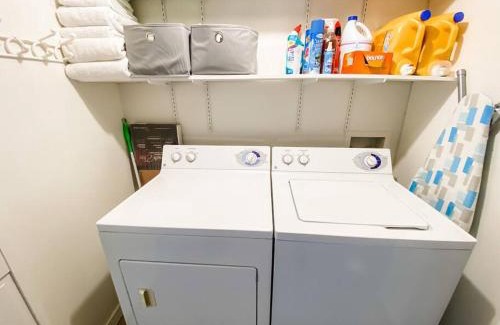 Camelback East Casa | Cozy Little Home w Private Washer & Dryer!