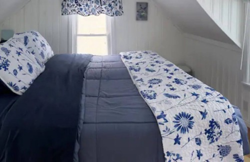 Salem Cabaña | cozy little lake house for 2, pet friendly, non smoking