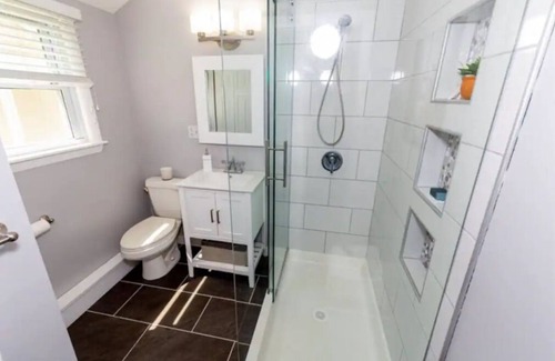 Salem Cabaña | cozy little lake house for 2, pet friendly, non smoking