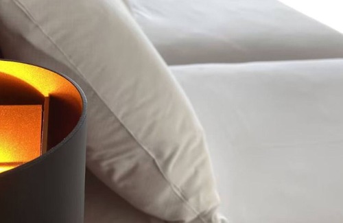 Zevenbergen Hotel | Cozy & Modern Family Room Near Pinkpop Festival, SnowWorld & More!