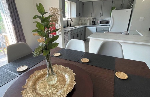 Orillia Casa | Cozy, Modern Home Close to Public Beach and Downtown Orillia