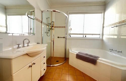 Katoomba Villa | Cozy Mountain Cottage