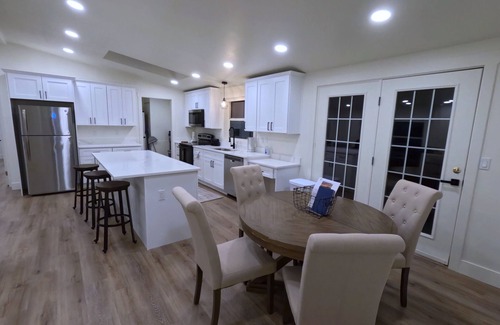 Swanlake Casa | COZY Family Getaway