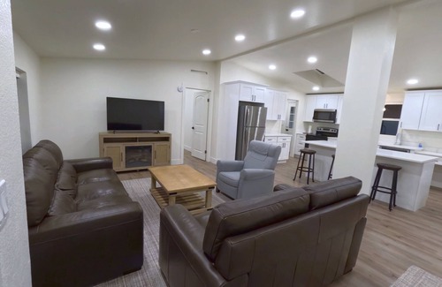 Swanlake Casa | COZY Family Getaway