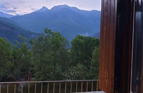 Sesue Apartamento | Acogedora Morada de Montaña