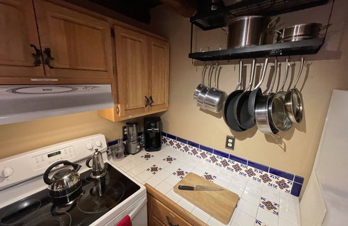 Arroyo Seco Condominio | Cozy Mountain Retreat w/Chef's Kitchen