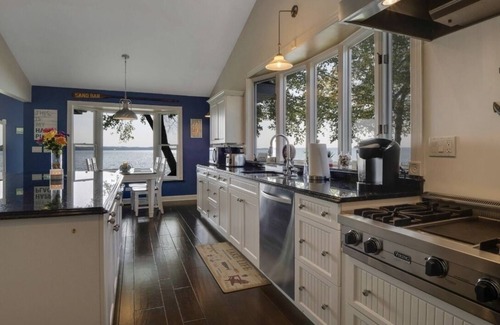 Mullett Lake Cabaña | Cozy Mullett Lake Paradise- Lakefront property with Year-Round Recreation!!!