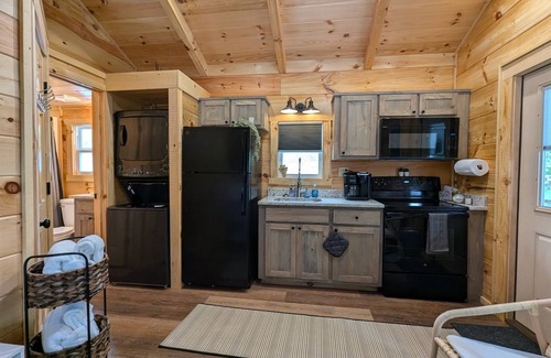 Bryson City Cabina | Cozy Nantahala Tiny Home Retreat Near Nantahala and Bryson City