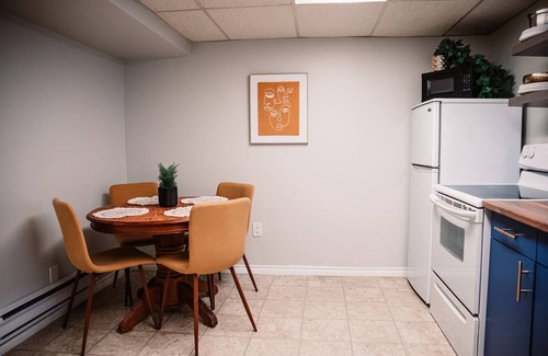 Timmins Apartamento | Cozy New Apt w Dishwasher - DISCOUNTS for 2+weeks