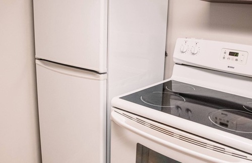 Timmins Apartamento | Cozy New Apt w Dishwasher - DISCOUNTS for 2+weeks