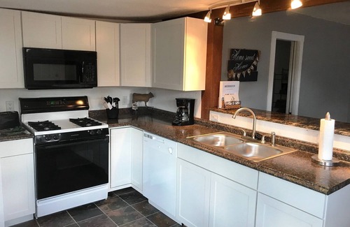 Colorado Springs Cabaña | Casa de campo totalmente renovada! Sea nuestro invitado en la histórica ciudad vieja de Colorado