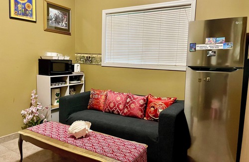 Steveston Casa | Cozy one bedroom