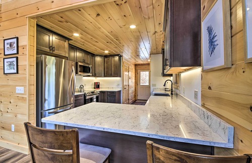 New Vineyard Cabina | Cozy & Peaceful Waterfront Cabin on Porter Lake!