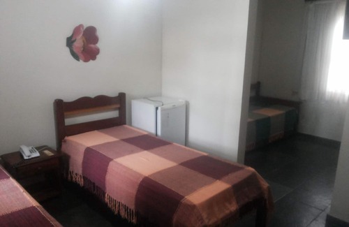 Maria Paula Casa | Aconchegante Pousada en Pendotiba - Habitación para 04 personas