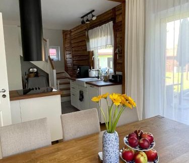 Parnu Villa | Cozy private house with backyard and hot tub