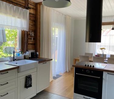 Parnu Villa | Cozy private house with backyard and hot tub