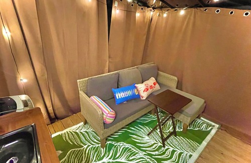 Landover Apartamento | Cozy Private King Suite & Patio Wash Driveway walk 2 Stadium