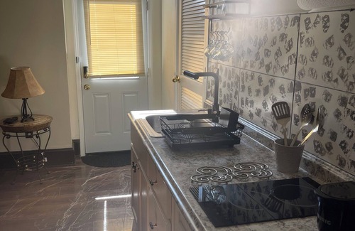 Decatur Apartamento | Cozy Private studio with AC and WiFi in charming Upscale Decatur neighbourhood