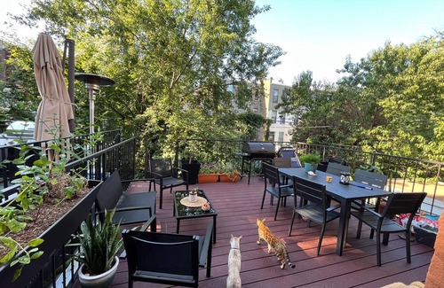 Bedford-Stuyvesant Casa | Cozy queen-size room with private bathroom in BedStuy