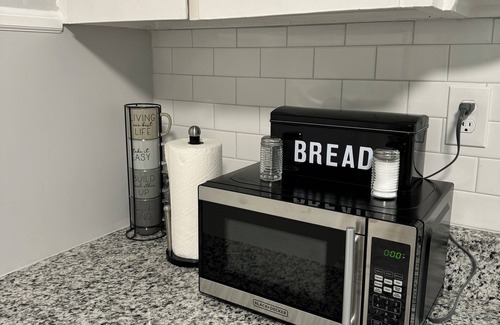 South Side Apartamento | Cozy remodeled apartment close to major highways