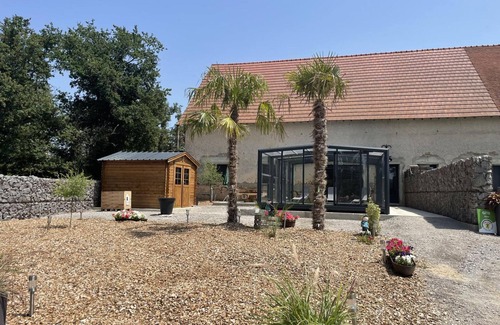 Couzon Cabaña | **Casa rural con piscina cubierta, aire acondicionado y accesible para personas con movilidad reducida**