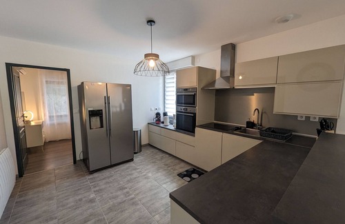 Curel Cabaña | Casa acogedora con piscina, terraza y Wi-Fi gratuito en Curel