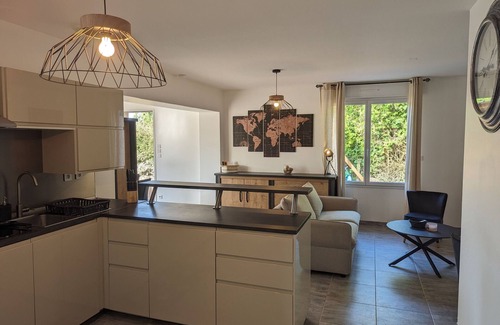 Curel Cabaña | Casa acogedora con piscina, terraza y Wi-Fi gratuito en Curel