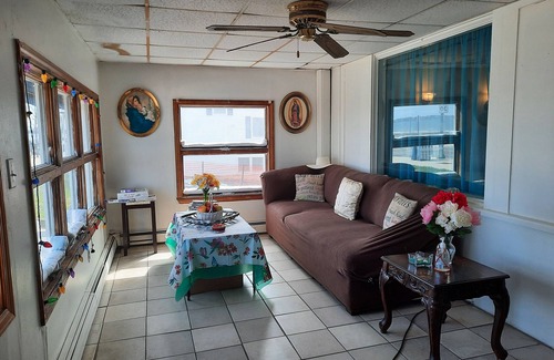 Revere Casa | Cozy Room In The House Right Across First Public American Revere Beach And Ocean