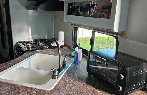 Citrus Springs Casa | Cozy RV off the Withlacoochee River