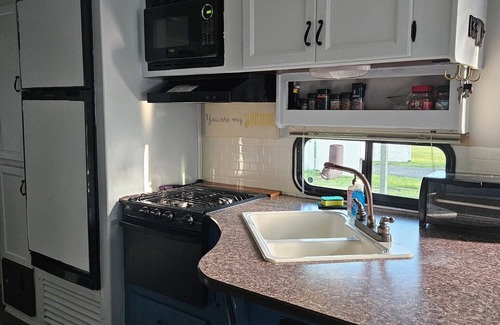 Citrus Springs Casa | Cozy RV off the Withlacoochee River