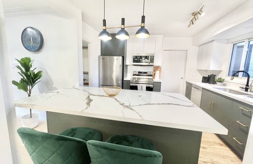 Burlington Casa | Cozy stay in Burlington's bungalow