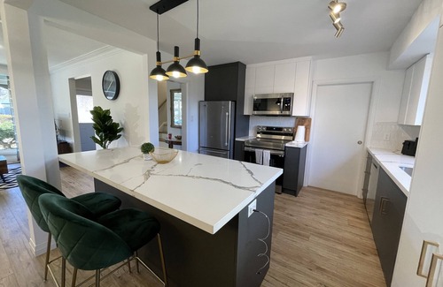 Burlington Casa | Cozy stay in Burlington's bungalow