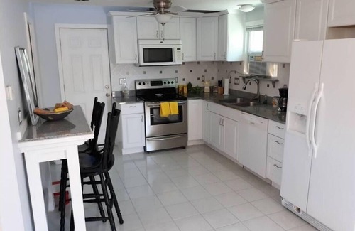 The Hill Casa | Acogedora casa de estudio en "The Hill", ¡cerca de todo! El zoológico, parque !!