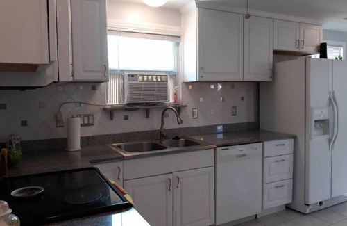 The Hill Casa | Acogedora casa de estudio en "The Hill", ¡cerca de todo! El zoológico, parque !!